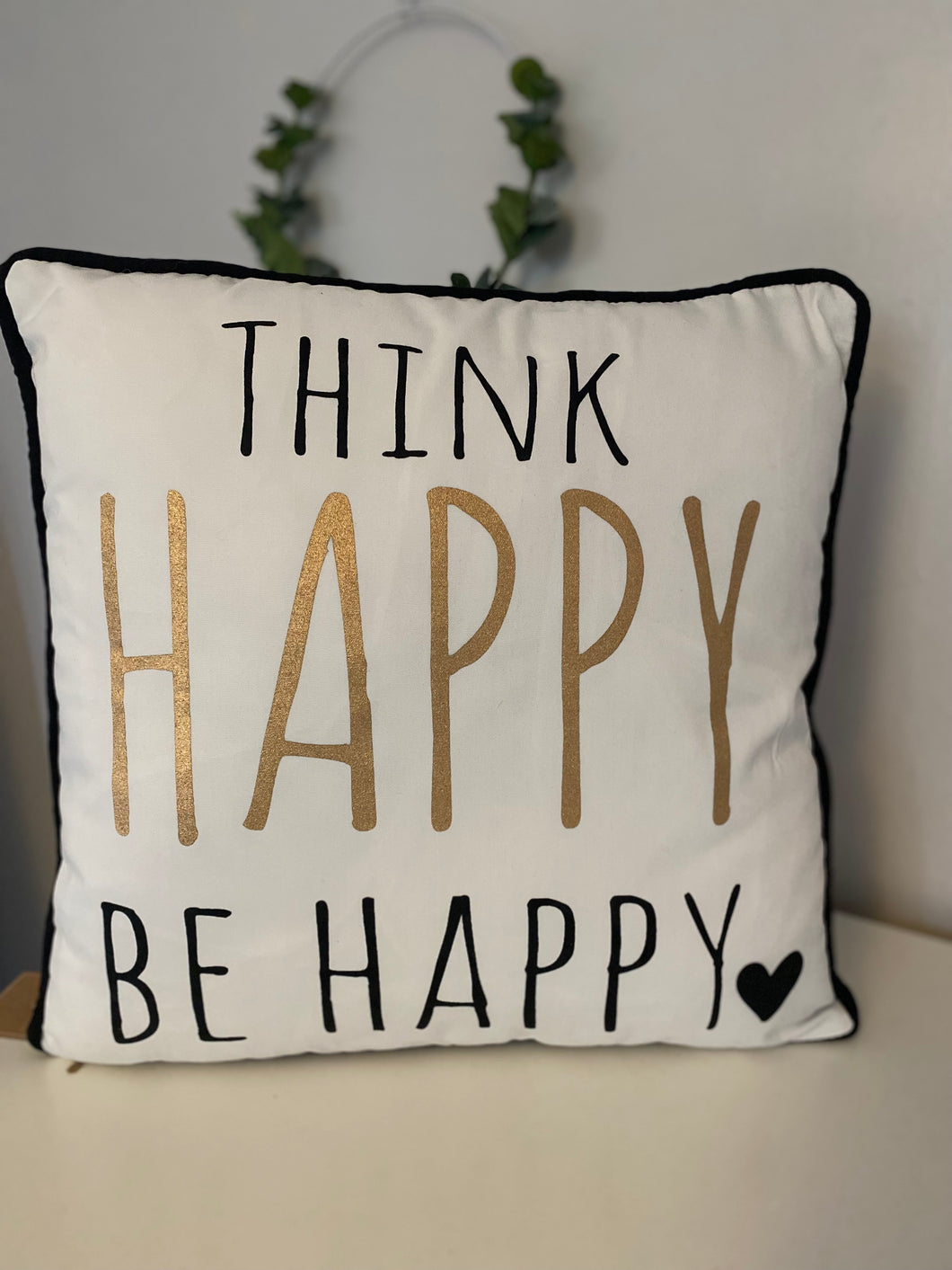 Positive sentiment Cushions 2 assorted